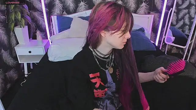 Ashley Veil online show from May 23, 2026, 8:46 pm