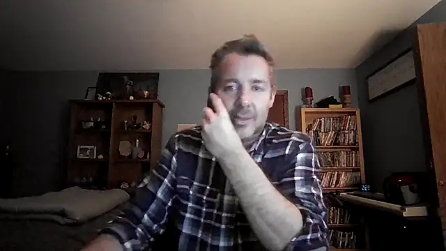 Snapshot of chrisw8140 chatting on January 17, 2026, 1:21 am chrisw8140 online show from January 17, 2026, 1:21 am