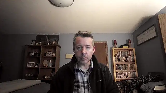 Snapshot of chrisw8140 chatting on February 27, 2026, 12:32 am chrisw8140 online show from February 27, 2026, 12:32 am