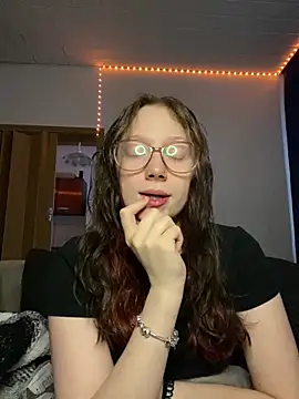 YoungLisaa18 online show from February 3, 2026, 3:17 pm