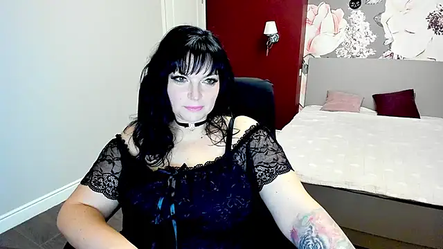 Victoria booth online show from February 18, 2026, 1:29 pm