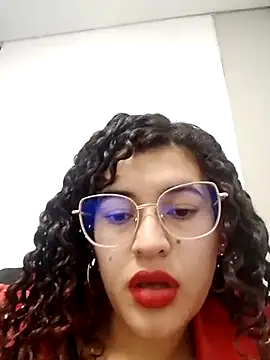 curlyheat online show from April 27, 2026, 8:40 pm