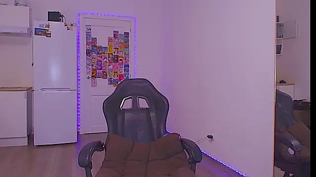 Snapshot of sailormoon666_ chatting on February 6, 2026, 1:21 am sailormoon666 online show from February 6, 2026, 1:21 am