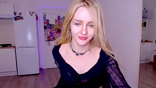 Snapshot of sailormoon666_ chatting on February 24, 2026, 11:14 pm sailormoon666 online show from February 24, 2026, 11:14 pm