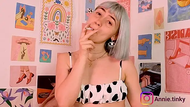 Snapshot of annieTinky0 chatting on February 17, 2026, 12:18 am annieTinky0 online show from February 17, 2026, 12:18 am