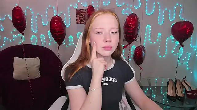 Snapshot of Katrys chatting on February 24, 2026, 1:03 am Katrys online show from February 24, 2026, 1:03 am