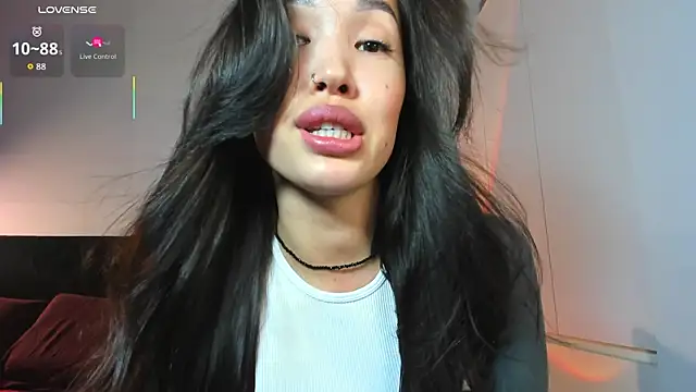 Snapshot of your_asian_dream chatting on July 12, 2026, 5:37 pm your asian dream online show from July 12, 2026, 5:37 pm