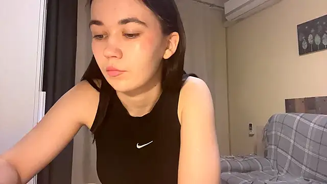 Snapshot of ArleanDemicco chatting on January 15, 2026, 12:21 pm ArleanDemicco online show from January 15, 2026, 12:21 pm