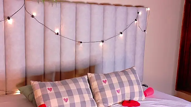 Snapshot of ChloeeMiller__ chatting on March 2, 2026, 2:25 am ChloeeMiller online show from March 2, 2026, 2:25 am