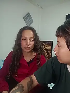 AlexxaAndRileyy online show from May 31, 2026, 6:09 pm