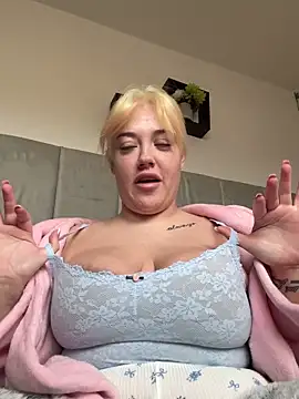 Princess-ivyxoxo online show from February 18, 2026, 10:00 am