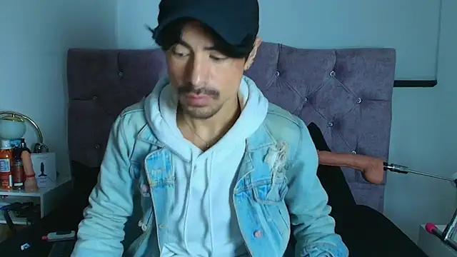 Snapshot of Ethan_Briggs_ chatting on February 22, 2026, 2:24 am Ethan Briggs online show from February 22, 2026, 2:24 am