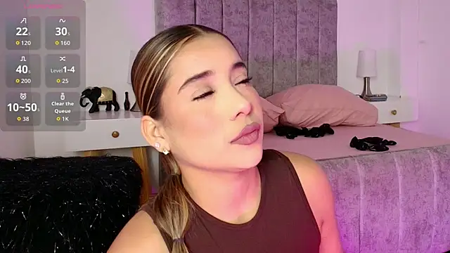 Lucy Carson  online show from February 20, 2026, 3:36 am