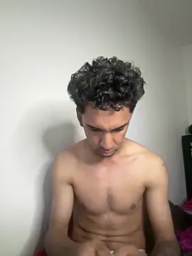 junithocc online show from January 13, 2026, 2:39 am