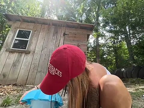 tastemecaroline online show from June 5, 2026, 8:14 pm