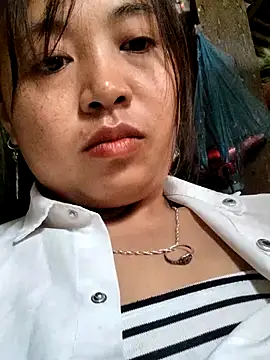 miumiu sexy2x online show from April 15, 2026, 2:40 am