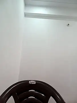 Your-Sasha7 online show from April 6, 2026, 6:03 am