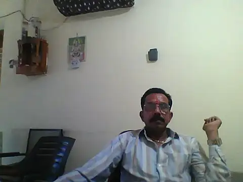 Snapshot of dream_king_1985 chatting on February 15, 2026, 9:52 am dream king 1985 online show from February 15, 2026, 9:52 am