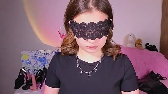 Catherine Karis online show from May 13, 2026, 1:19 pm
