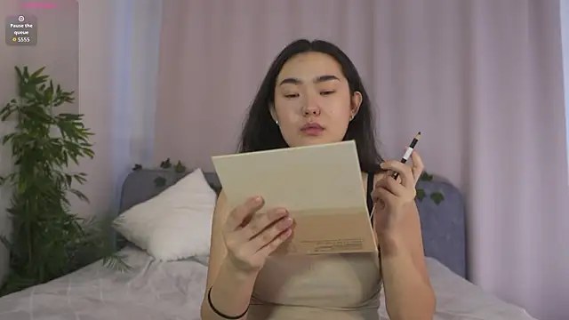 Snapshot of VestaCarrigg chatting on February 1, 2026, 5:39 am VestaCarrigg online show from February 1, 2026, 5:39 am