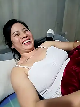 Snapshot of IORio2x chatting on February 2, 2026, 2:05 pm IORio2x online show from February 2, 2026, 2:05 pm