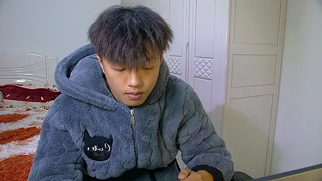 Chocolates-001 online show from January 19, 2026, 10:08 am