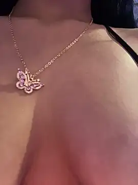 Snapshot of NeoMeiXXX chatting on February 3, 2026, 5:05 am NeoMeiXXX online show from February 3, 2026, 5:05 am