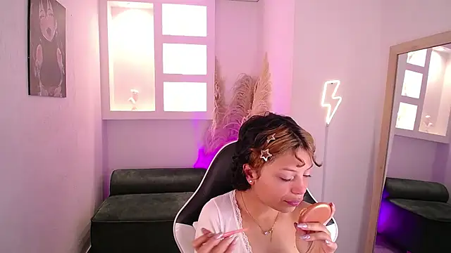 melodyy as online show from February 26, 2026, 12:26 pm