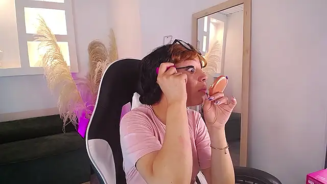 Snapshot of melodyy_as chatting on March 17, 2026, 1:14 pm melodyy as online show from March 17, 2026, 1:14 pm