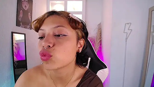 Snapshot of melodyy_as chatting on March 20, 2026, 1:38 pm melodyy as online show from March 20, 2026, 1:38 pm