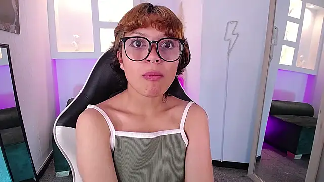 Snapshot of melodyy_as chatting on March 24, 2026, 12:32 pm melodyy as online show from March 24, 2026, 12:32 pm