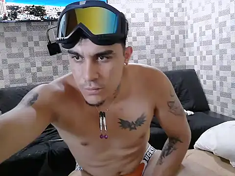 Gabosex18 online show from April 17, 2026, 7:17 pm