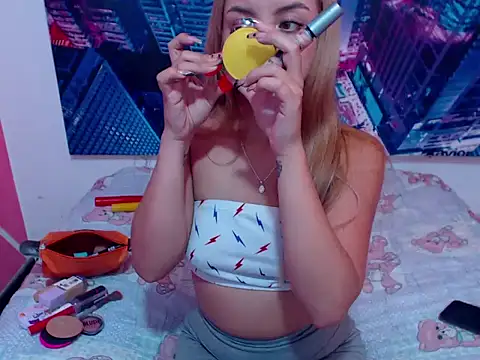 SashaBlondeLatin online show from March 9, 2026, 1:37 pm