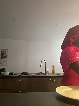 Snapshot of icelyne_2001 chatting on February 23, 2026, 4:26 pm icelyne 2001 online show from February 23, 2026, 4:26 pm