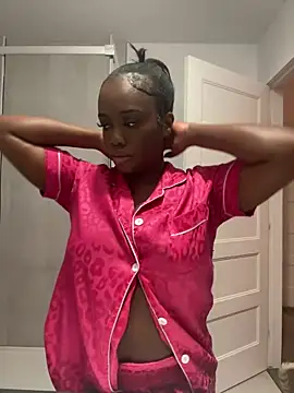 icelyne 2001 online show from April 9, 2026, 12:10 am