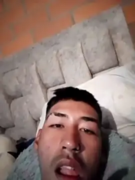 Andreycaliente online show from January 13, 2026, 10:37 pm