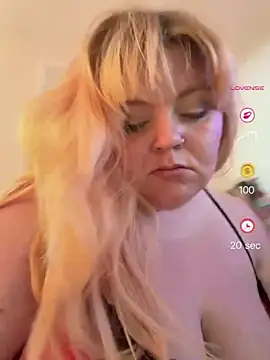 Snapshot of danikaFendyr chatting on June 20, 2026, 7:33 am danikaFendyr online show from June 20, 2026, 7:33 am