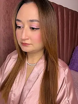 SalomeFlores online show from April 8, 2026, 11:59 pm