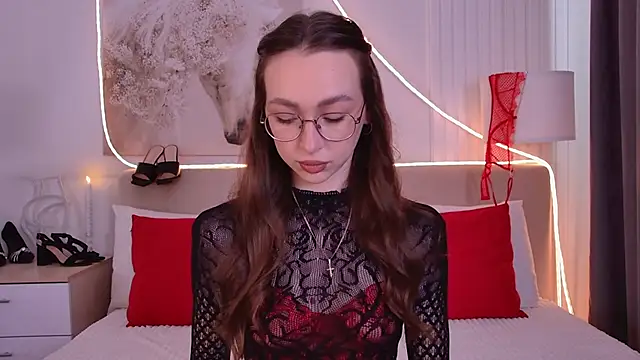 Emily Simon online show from May 31, 2026, 5:37 am