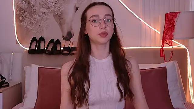 Emily Simon online show from July 1, 2026, 5:20 am
