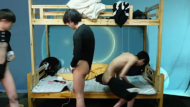 xiaohuangren01 online show from January 14, 2026, 9:26 am