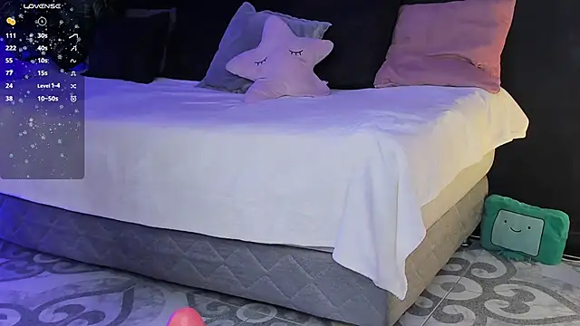 Noaah25  online show from February 11, 2026, 3:33 am