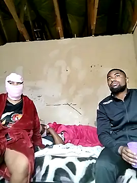 KAT AND DEE online show from March 3, 2026, 2:23 pm