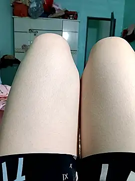 Snapshot of lylinhjim chatting on January 19, 2026, 1:37 pm lylinhjim online show from January 19, 2026, 1:37 pm