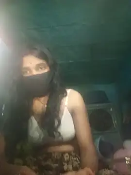 priyasharma899 online show from April 2, 2026, 1:47 am