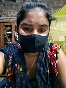 Hot Sweeti online show from April 17, 2026, 10:35 pm