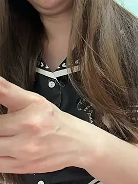 Donna9696 online show from April 2, 2026, 1:53 pm