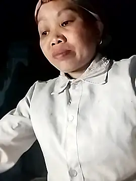 Sam-cute online show from April 17, 2026, 12:08 pm