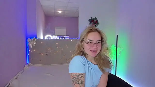 LunaHeadley online show from January 17, 2026, 1:16 pm