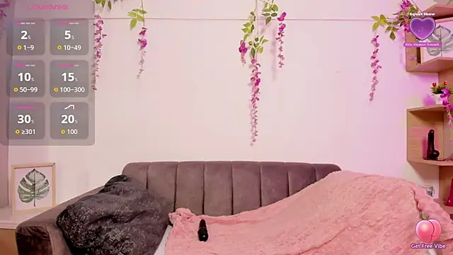 Snapshot of chloe_peach_ chatting on June 18, 2026, 1:04 pm chloe peach online show from June 18, 2026, 1:04 pm